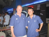 Chơi Bowling với chuyên gia nước ngoài